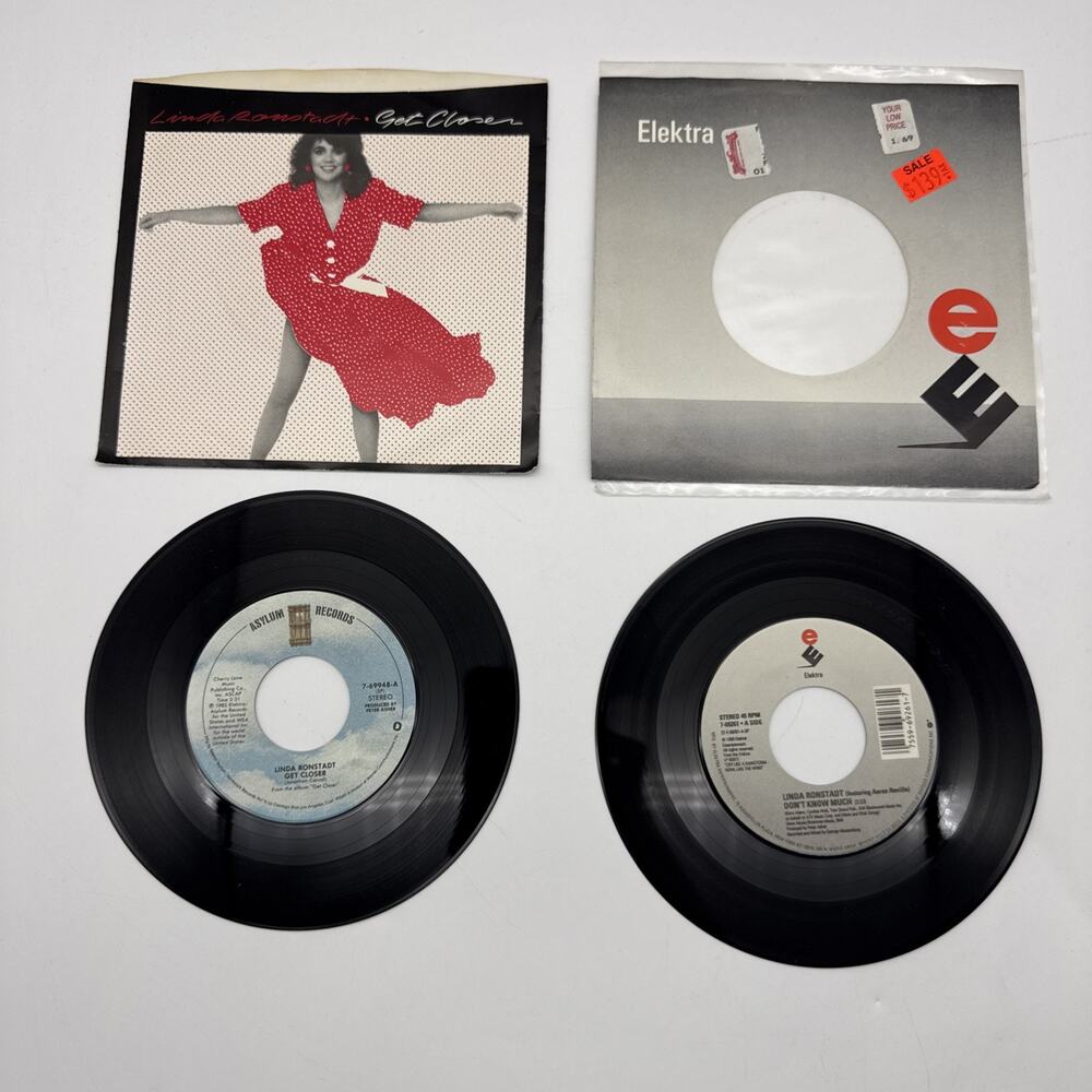 2 Linda Ronstadt Vinyl 45 Records - Don’t Know Much/Get Closer